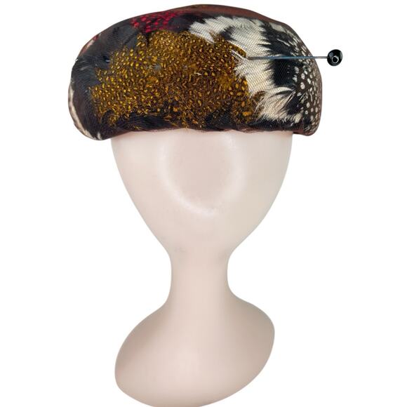 1950s Vintage Feather Tilt Hat Guinea Fowl Pheasant Vintage Percher Millinery - Picture 9 of 10